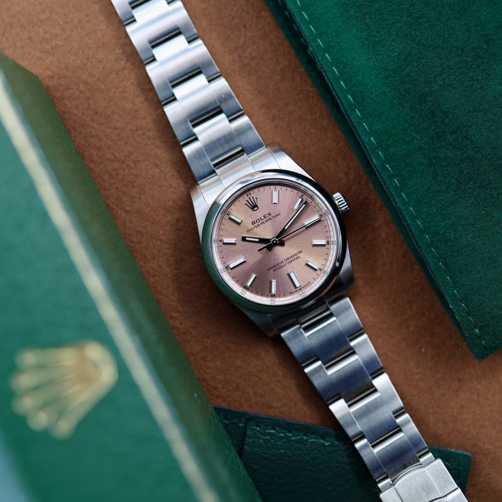 Rolex Oyster Perpetual ref. 124200 (incl. Rolex papieren 2021)